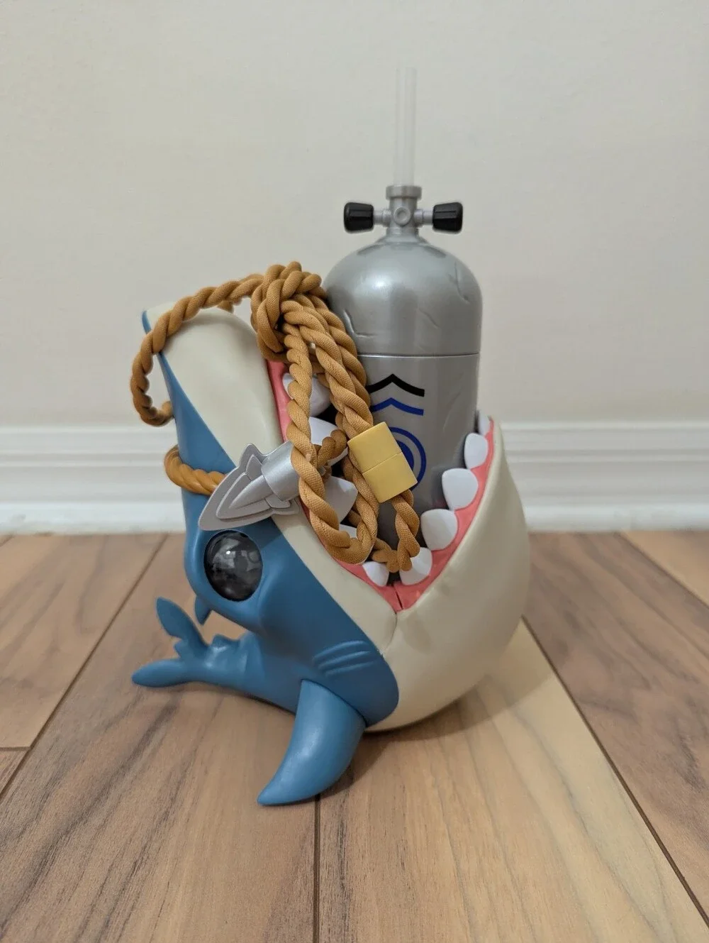 NWT! In Hand! Universal Studios Jaws 50th Anniversary Shark Tank Sipper Cup